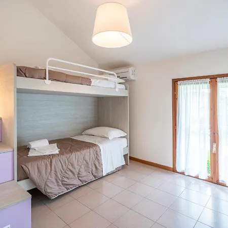 Σπίτι διακοπών V4 Zona