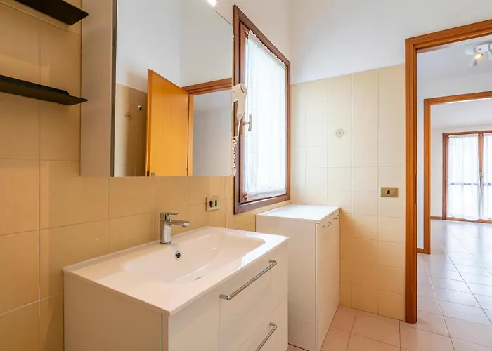 V4 Zona بيت للعطل