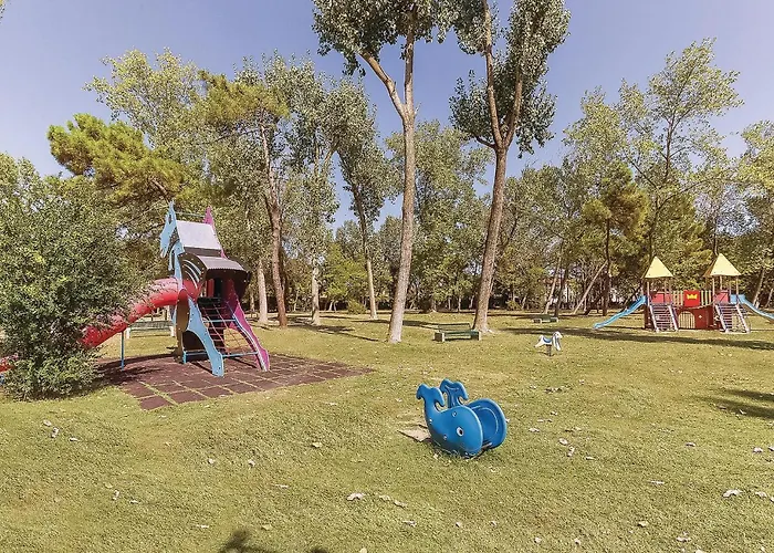 V4 Zona בית נופש *